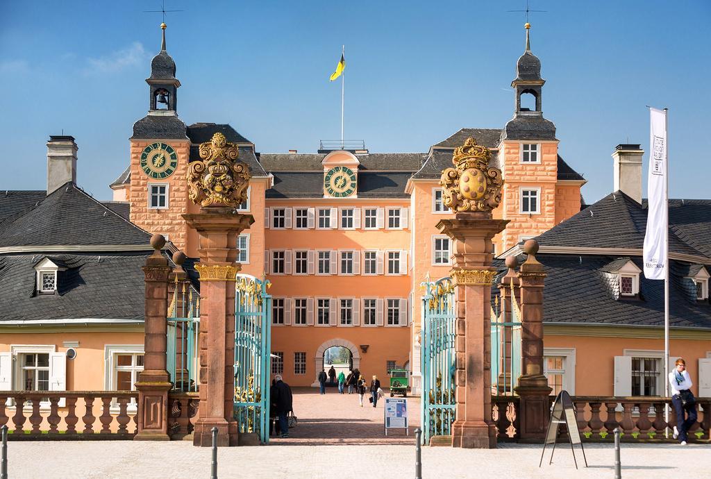 Gaestehaus Am Schloss ชเวทซิงเงน ภายนอก รูปภาพ